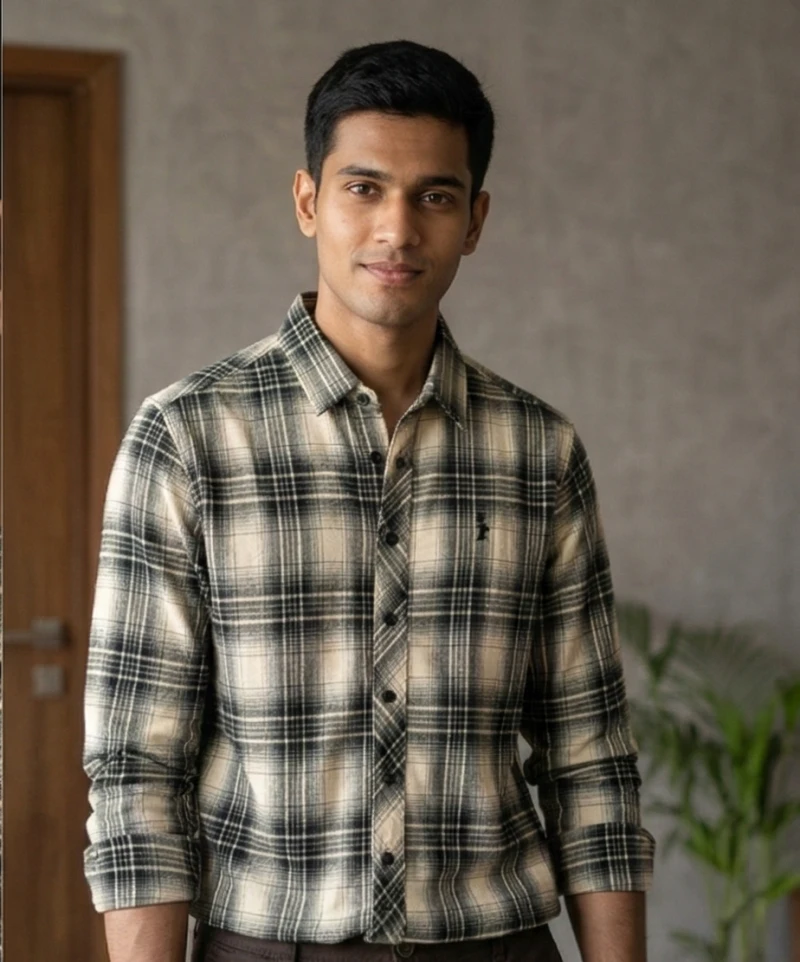 Men Sage Green & Off-White Slim Fit Checked Casual Shirt