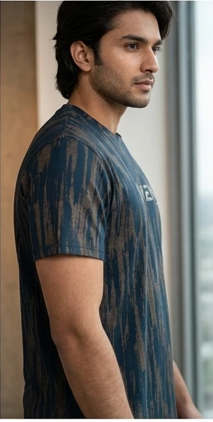 Men Teal Blue & Brown Abstract Printed Pure Cotton T-shirt