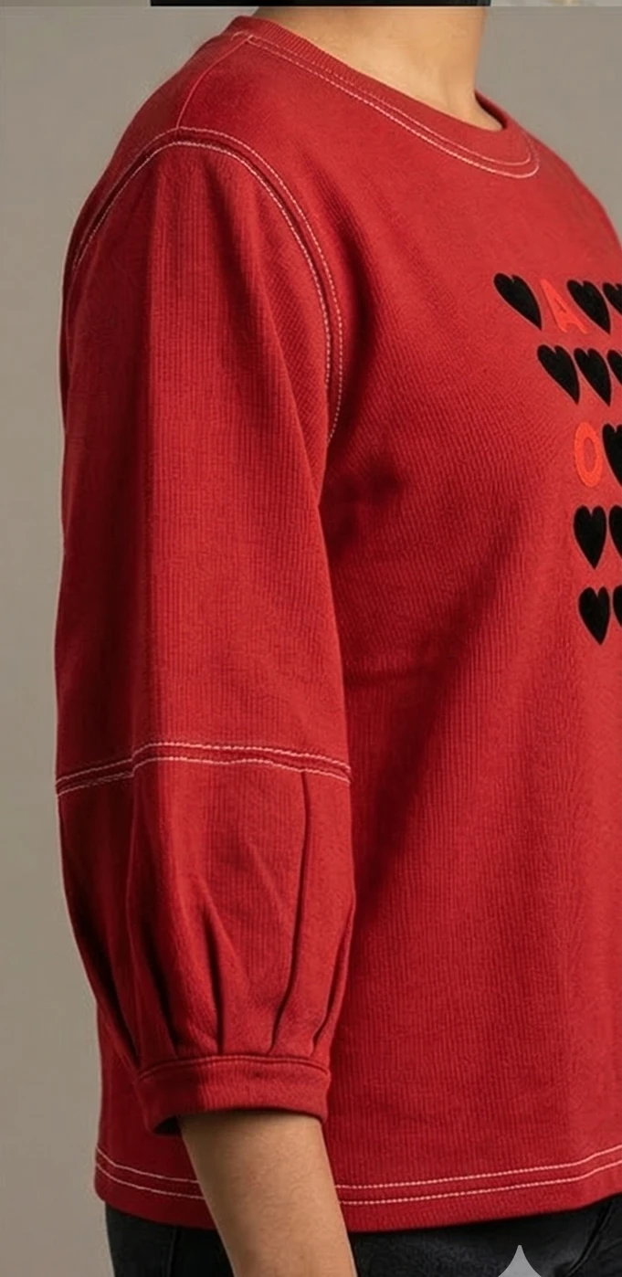 Amour Heart Print Lantern Sleeve Sweatshirt in Crimson Red